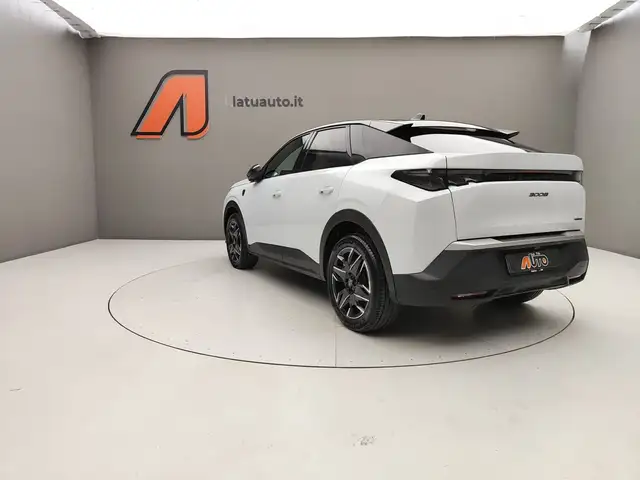 Peugeot 3008 view 7