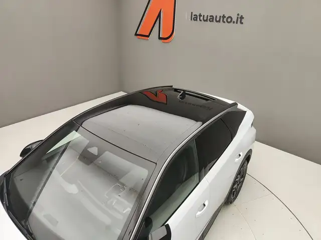 Peugeot 3008 view 2
