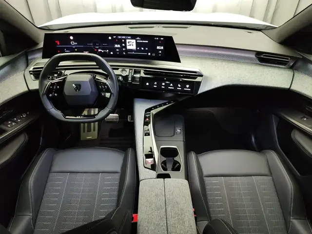 Peugeot 3008 view 11