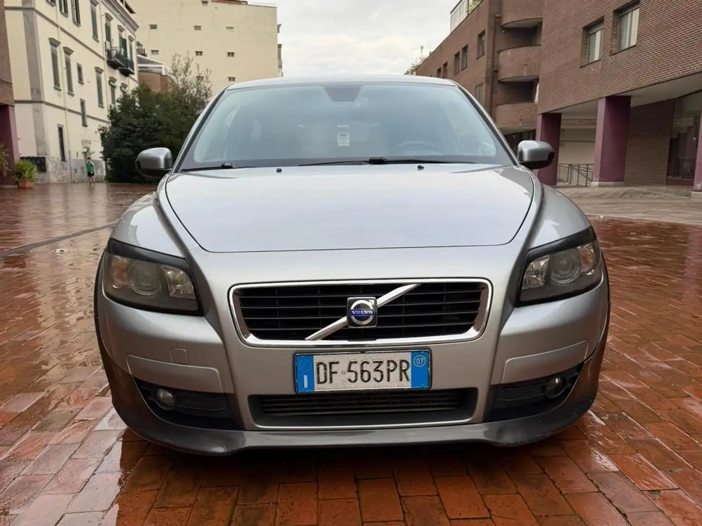 Volvo C30 C30 2.4 d5 R-DESIGN auto Silber - 2
