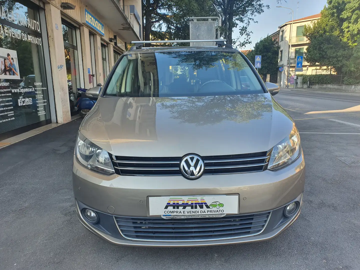 Volkswagen Touran Touran II 2010 1.6 tdi Comfortline dsg Bronze - 2