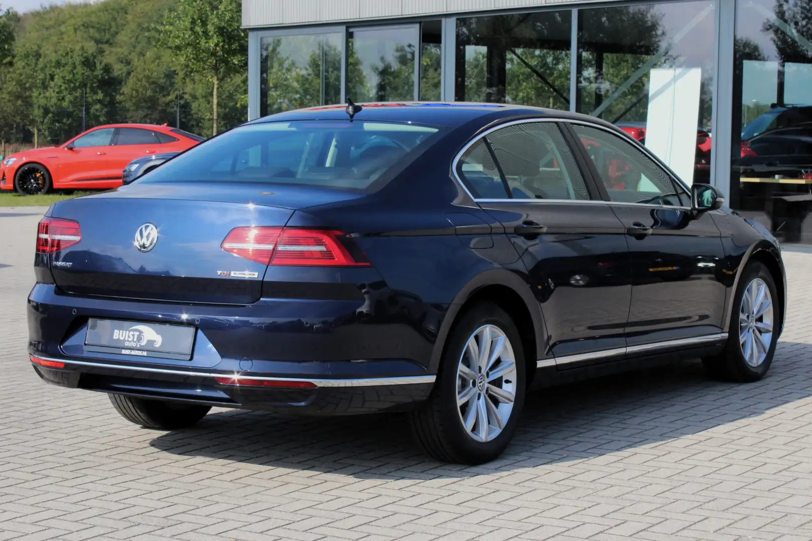 Volkswagen Passat 1.6 TDI Highline DSG TREKHAAK LED ACC 162834KM! 2e Blau - 2