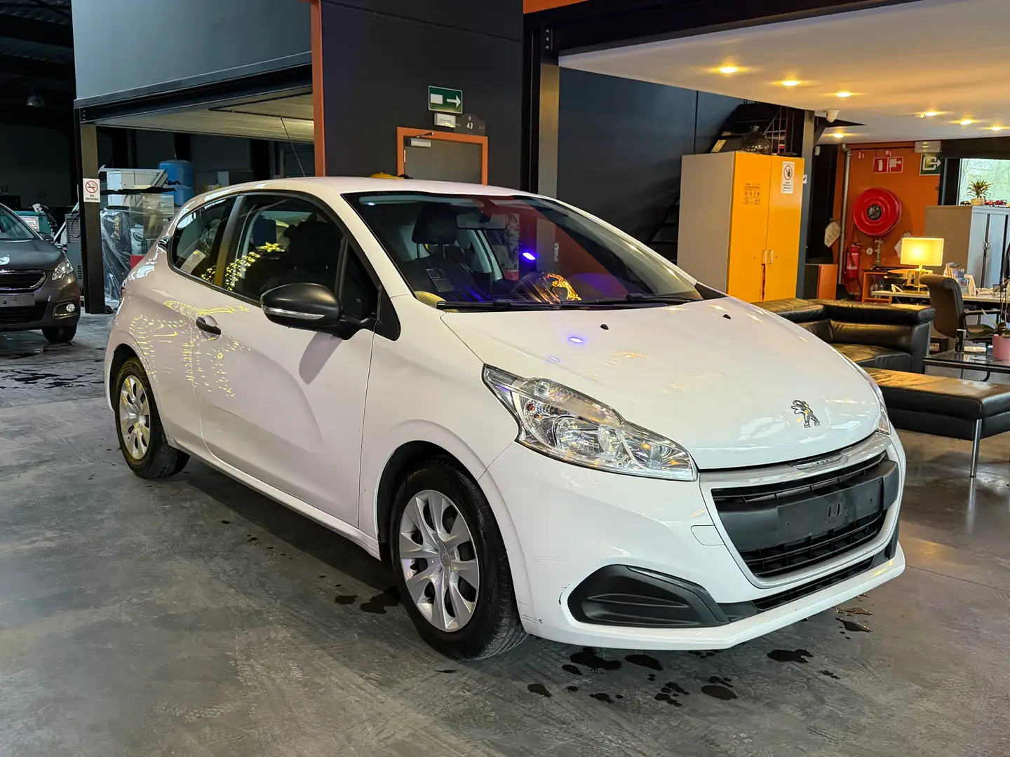 Peugeot 208 208 1.0i Access/12 mois de garantie Weiß - 1