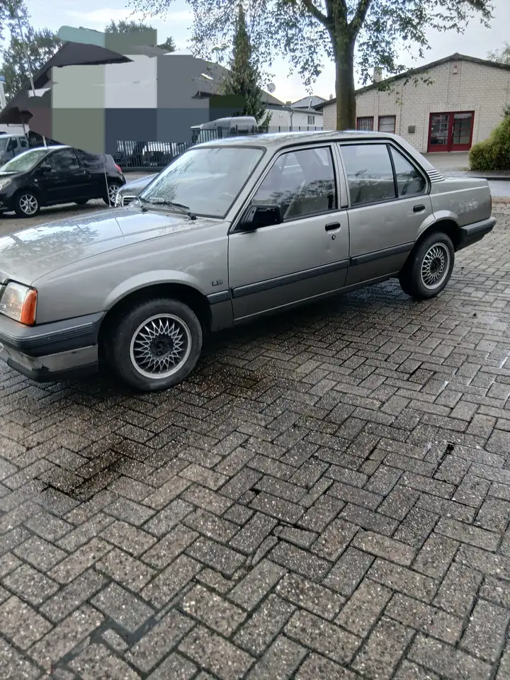 Opel Ascona c LS, foto 3