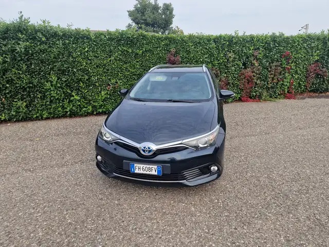 Toyota Auris Touring Sports 1.8h Business cvt