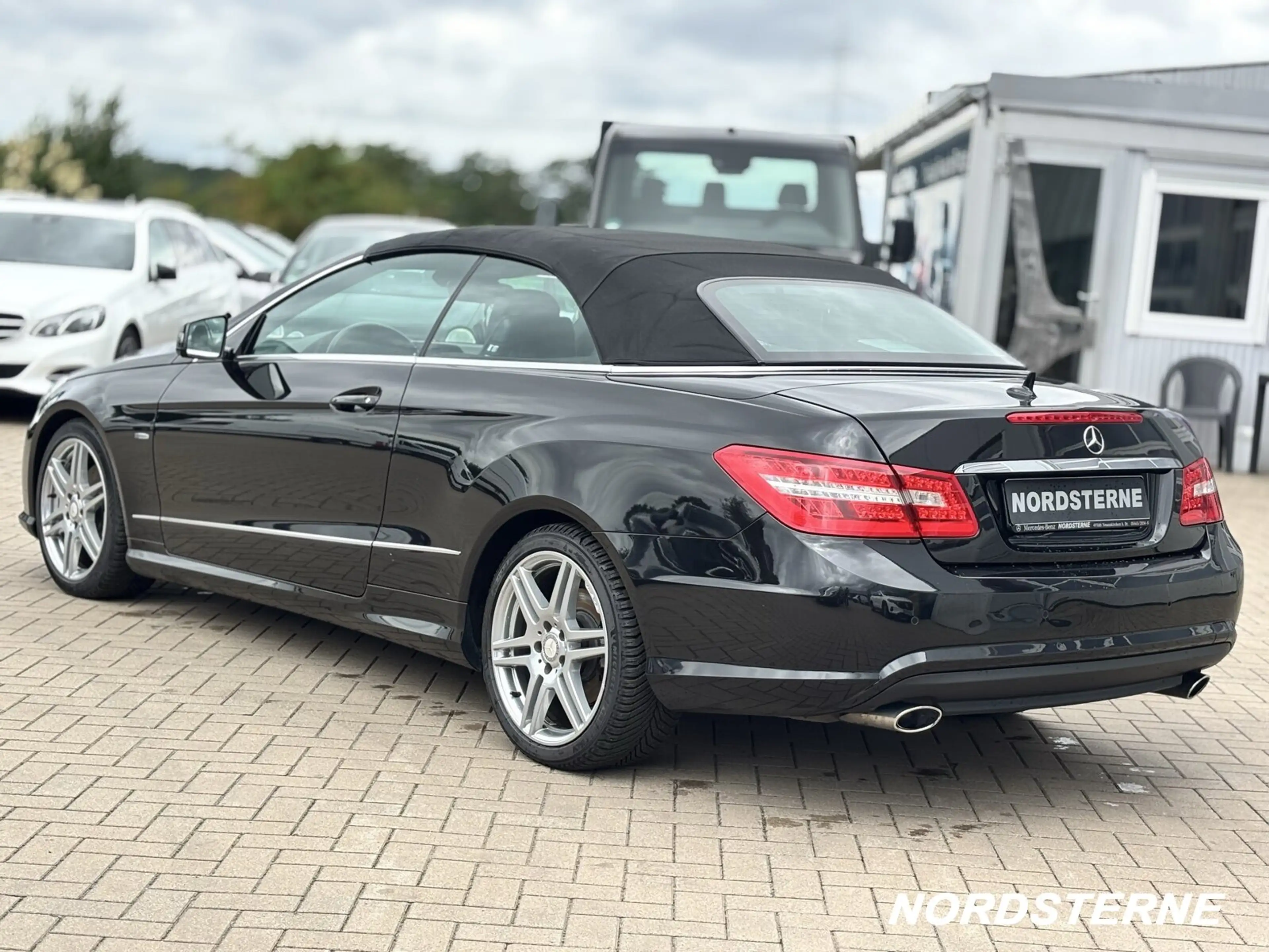 Mercedes-Benz E 350 E 350 CDI Avantgarde BlueEffi COMAND APS/Styling — photo 4