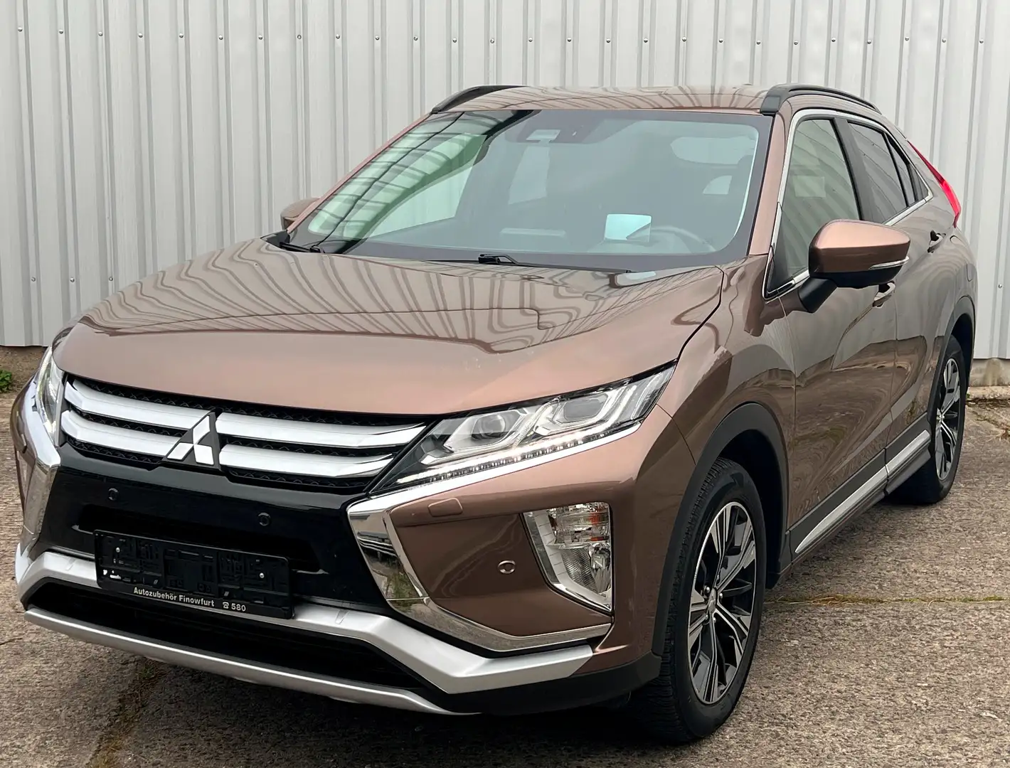 Mitsubishi Eclipse Cross Top 2WD Braun - 1
