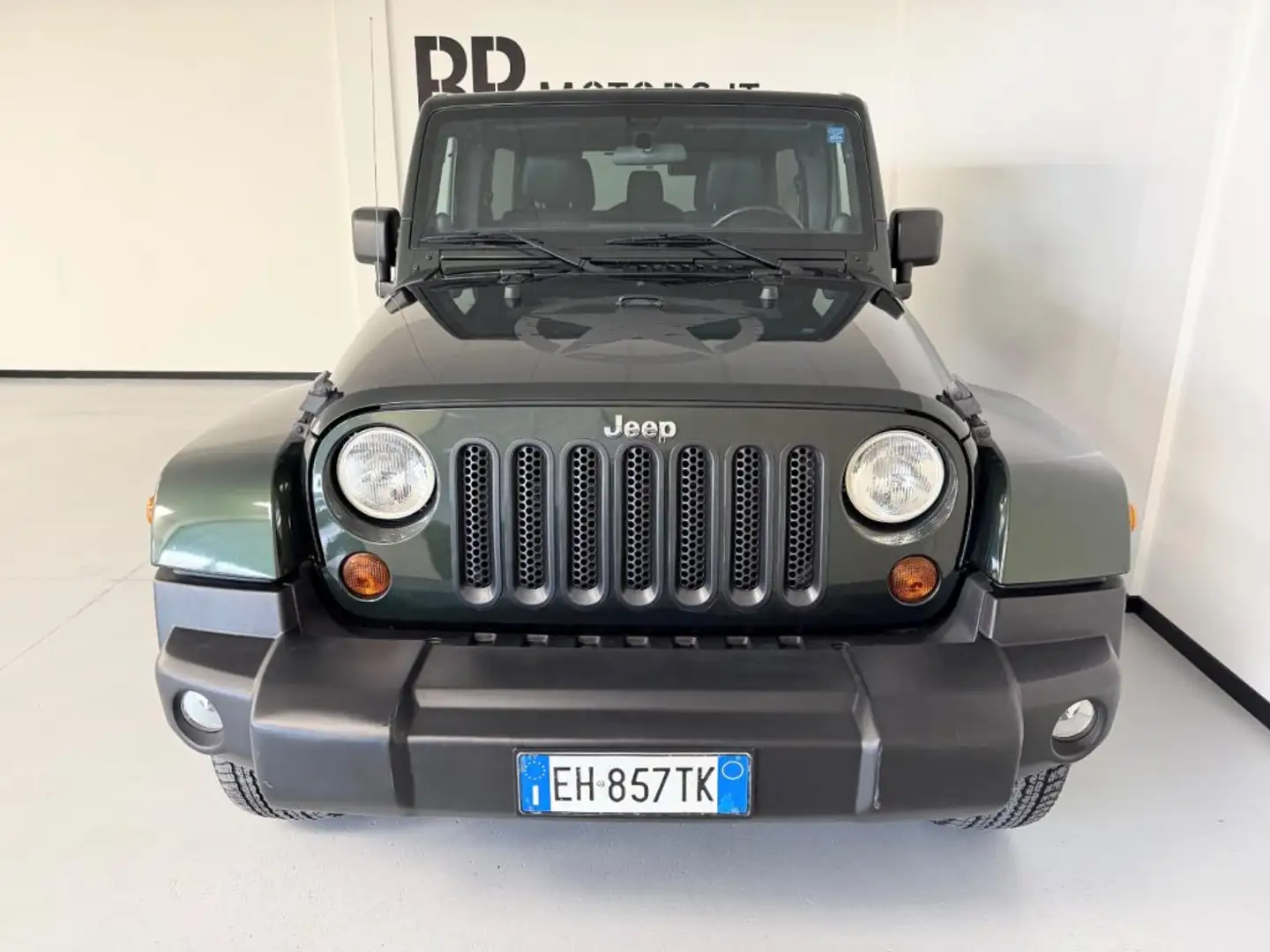 Jeep Wrangler Unlimited 2.8 CRD DPF Sahara Auto Zelená - 2