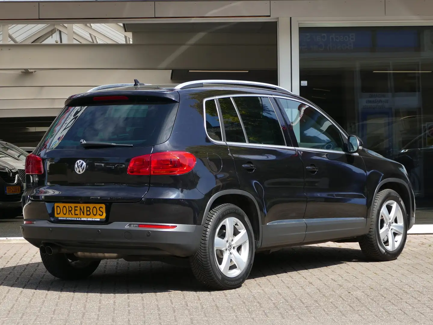 Volkswagen Tiguan 1.4 TSI Sport&Style | stoelverwarming | trekhaak | Gris - 2