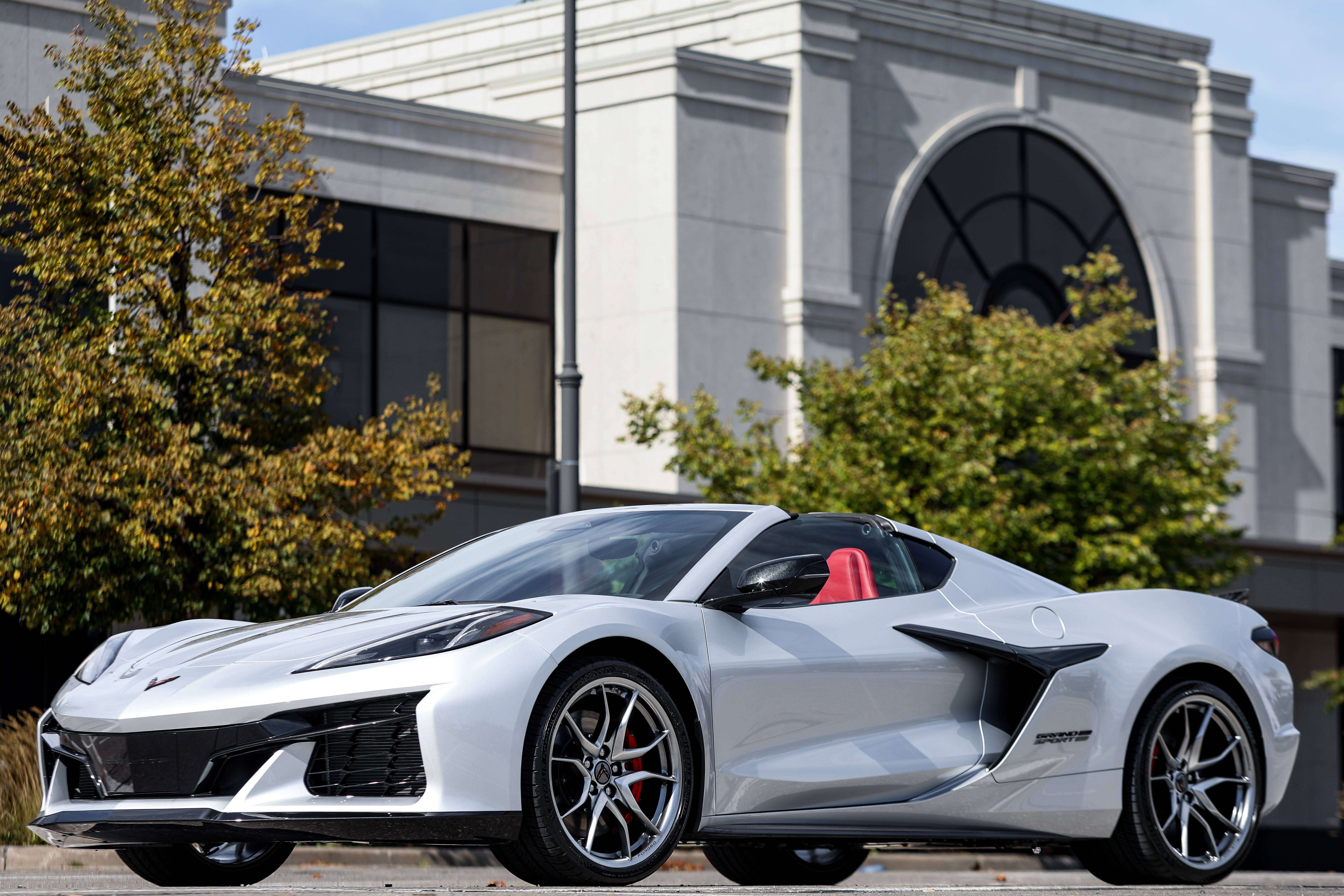 2027 Chevrolet Corvette Grand Sport 1LT Targa Coupe, 2,417 km