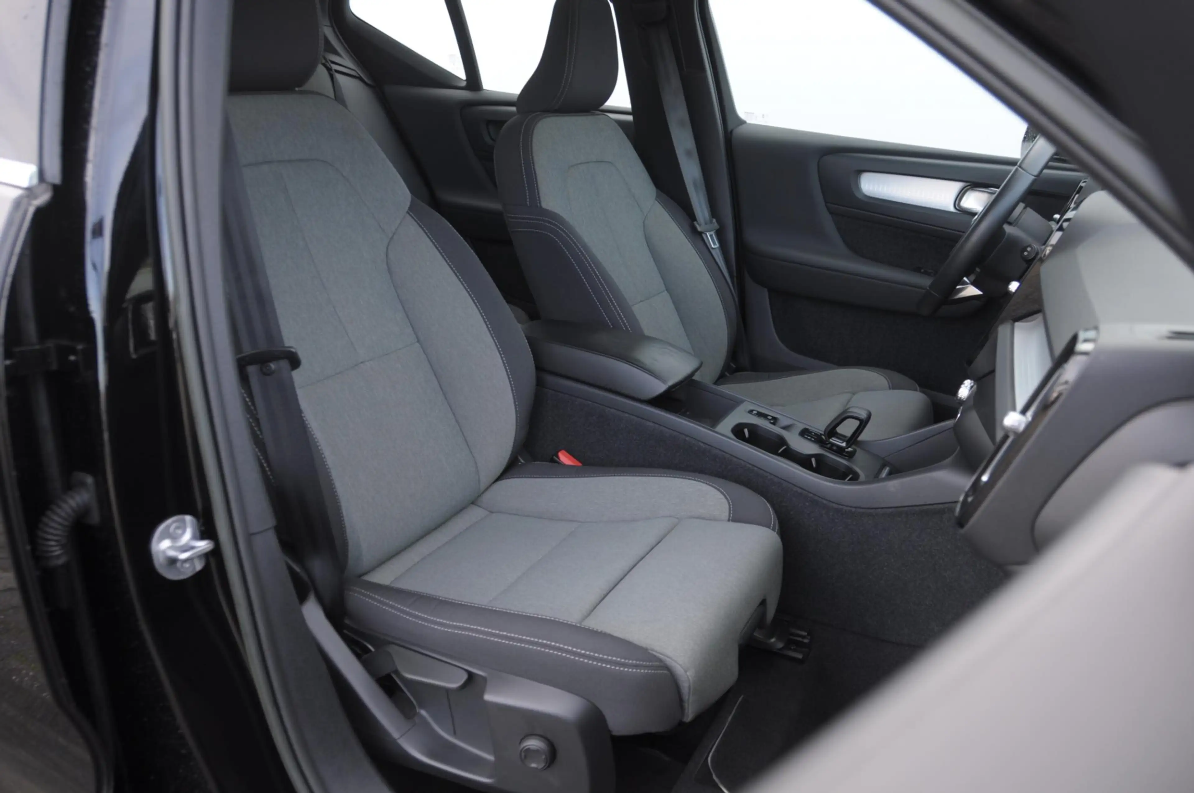 Volvo XC40 T4 211 Automaat Plug-in hybrid Bright / Cruise con — photo 29
