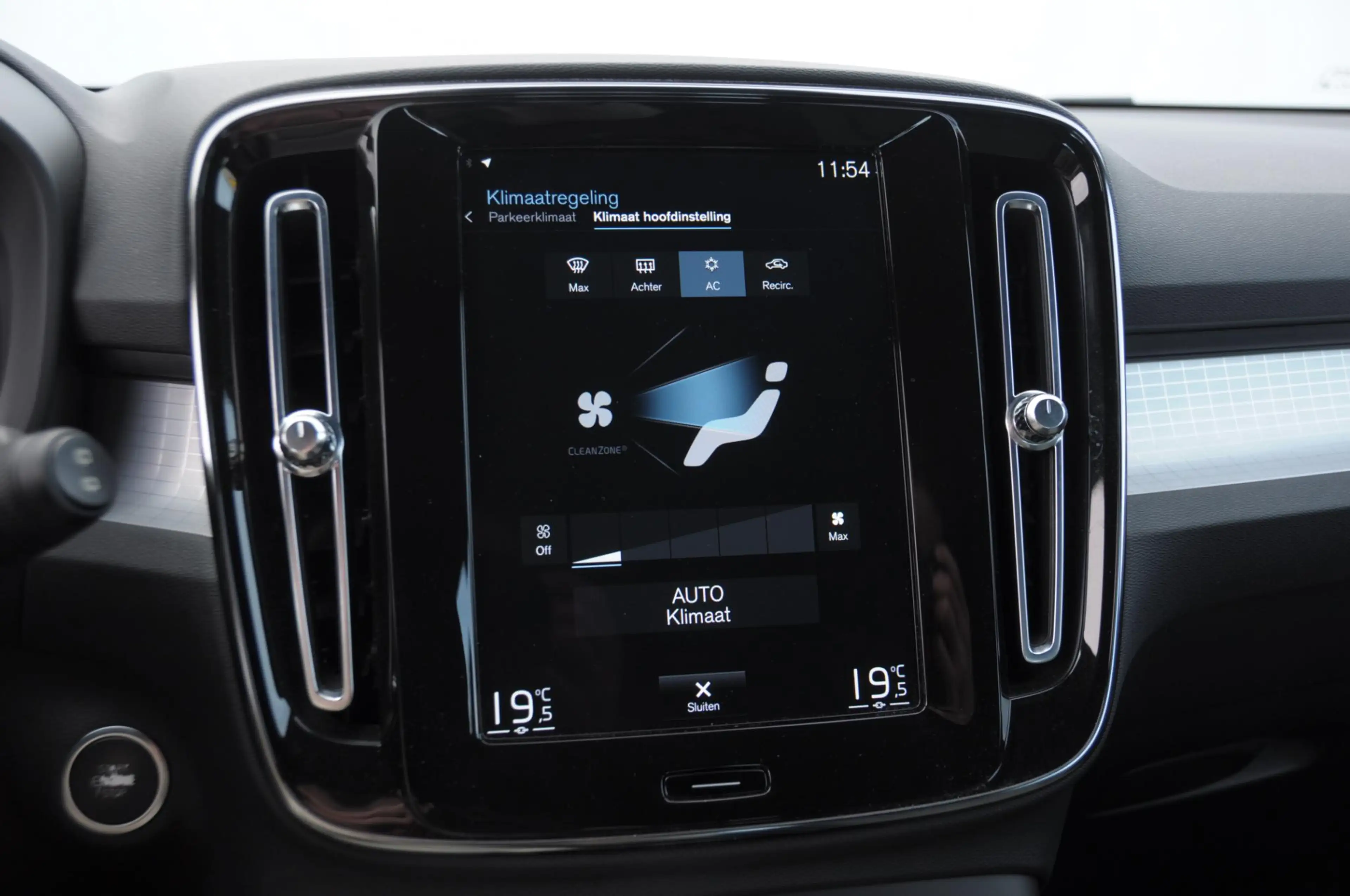 Volvo XC40 T4 211 Automaat Plug-in hybrid Bright / Cruise con — photo 25