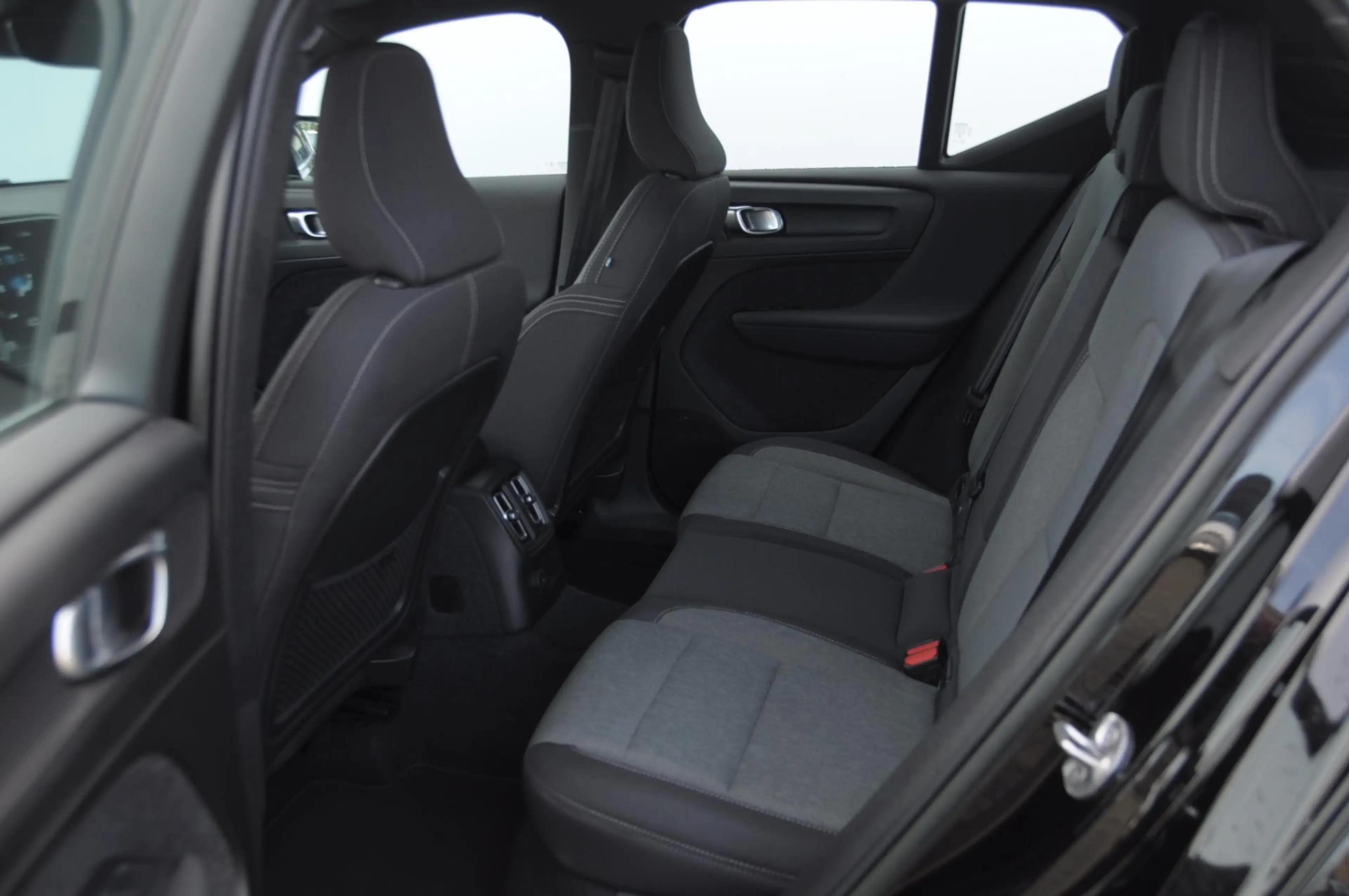 Volvo XC40 T4 211 Automaat Plug-in hybrid Bright / Cruise con — photo 11