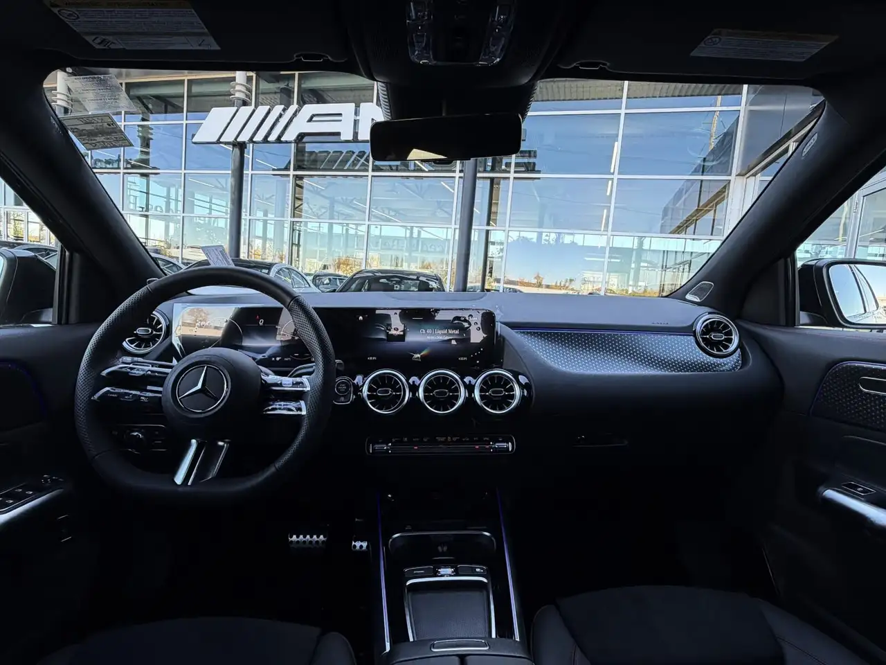 Mercedes-Benz GLA снимка Mercedes-Benz GLA