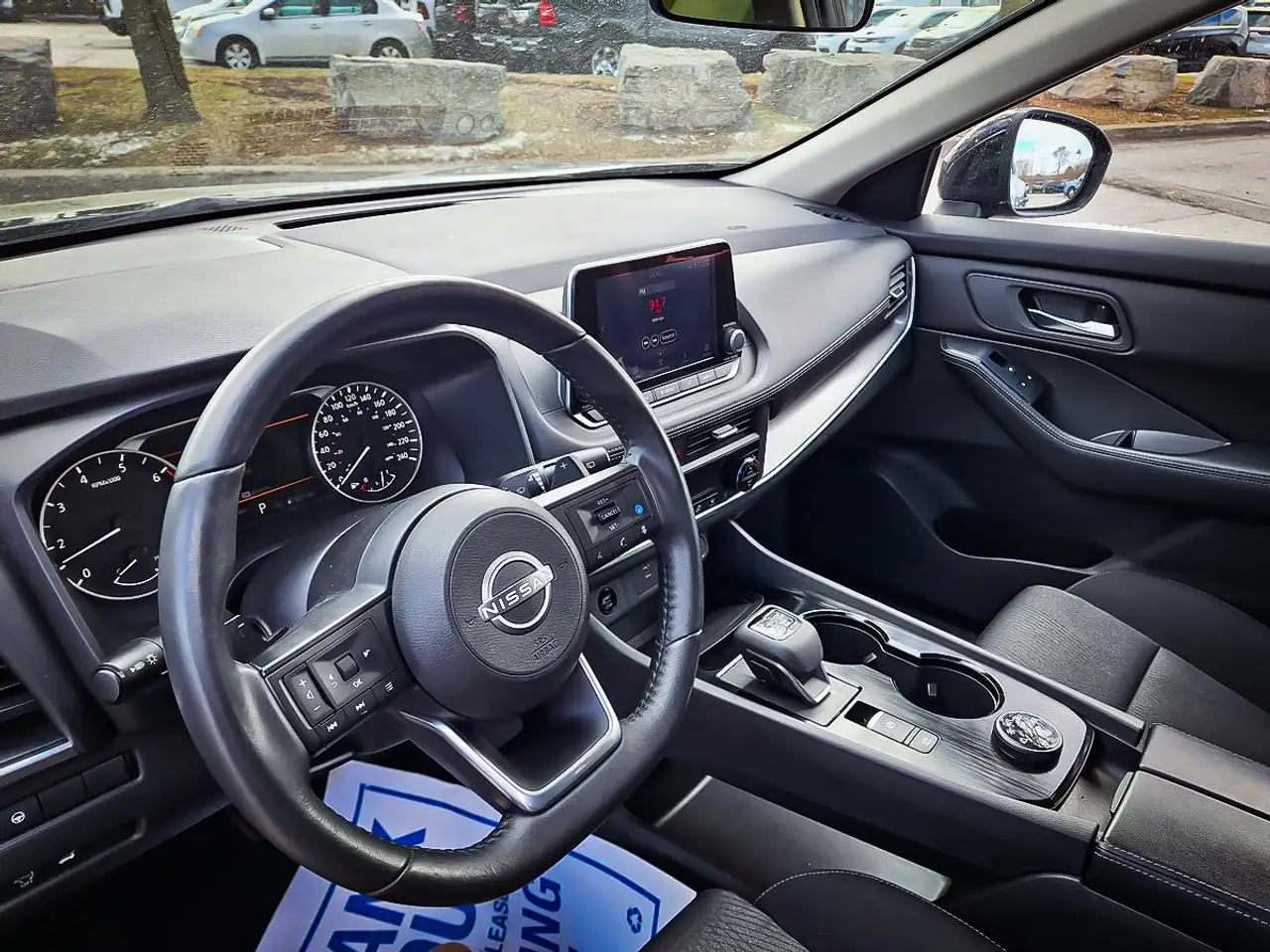 Nissan Rogue снимка Nissan Rogue