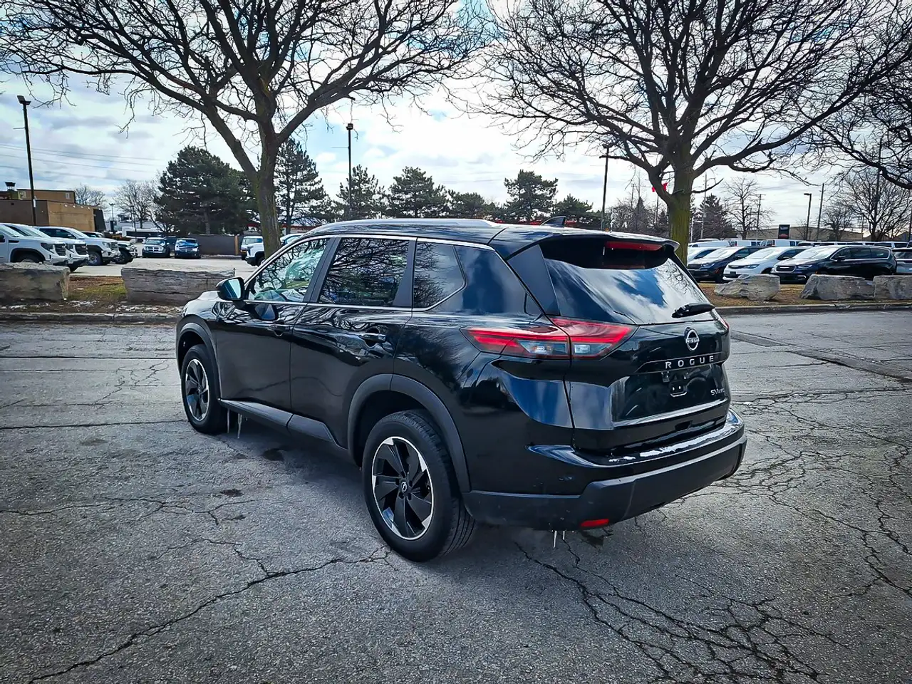 Nissan Rogue снимка Nissan Rogue