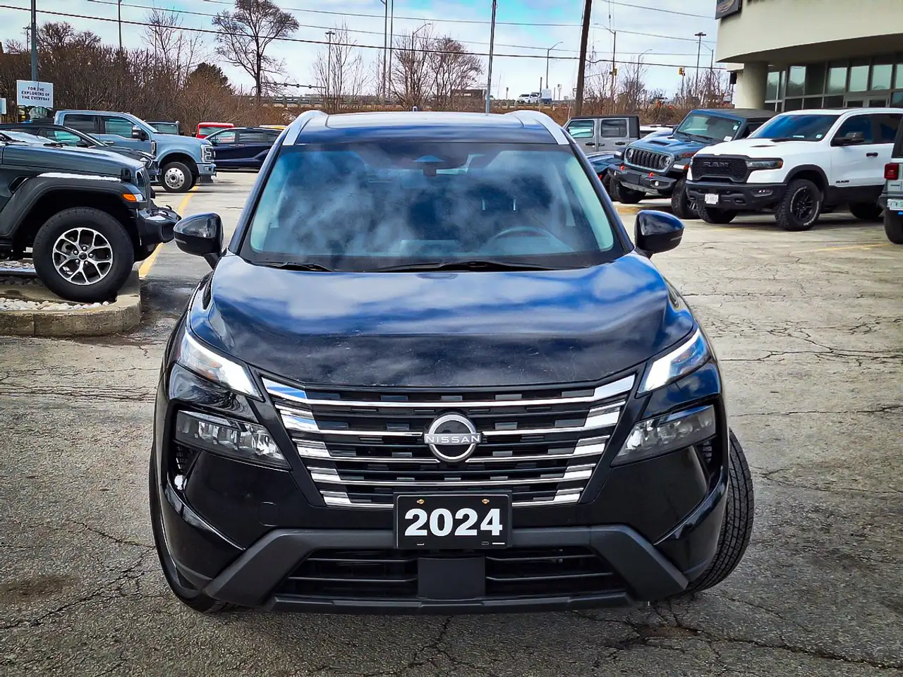 Nissan Rogue снимка Nissan Rogue