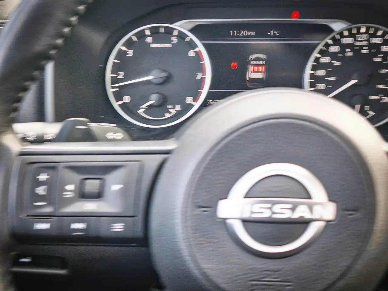 Nissan Rogue снимка Nissan Rogue