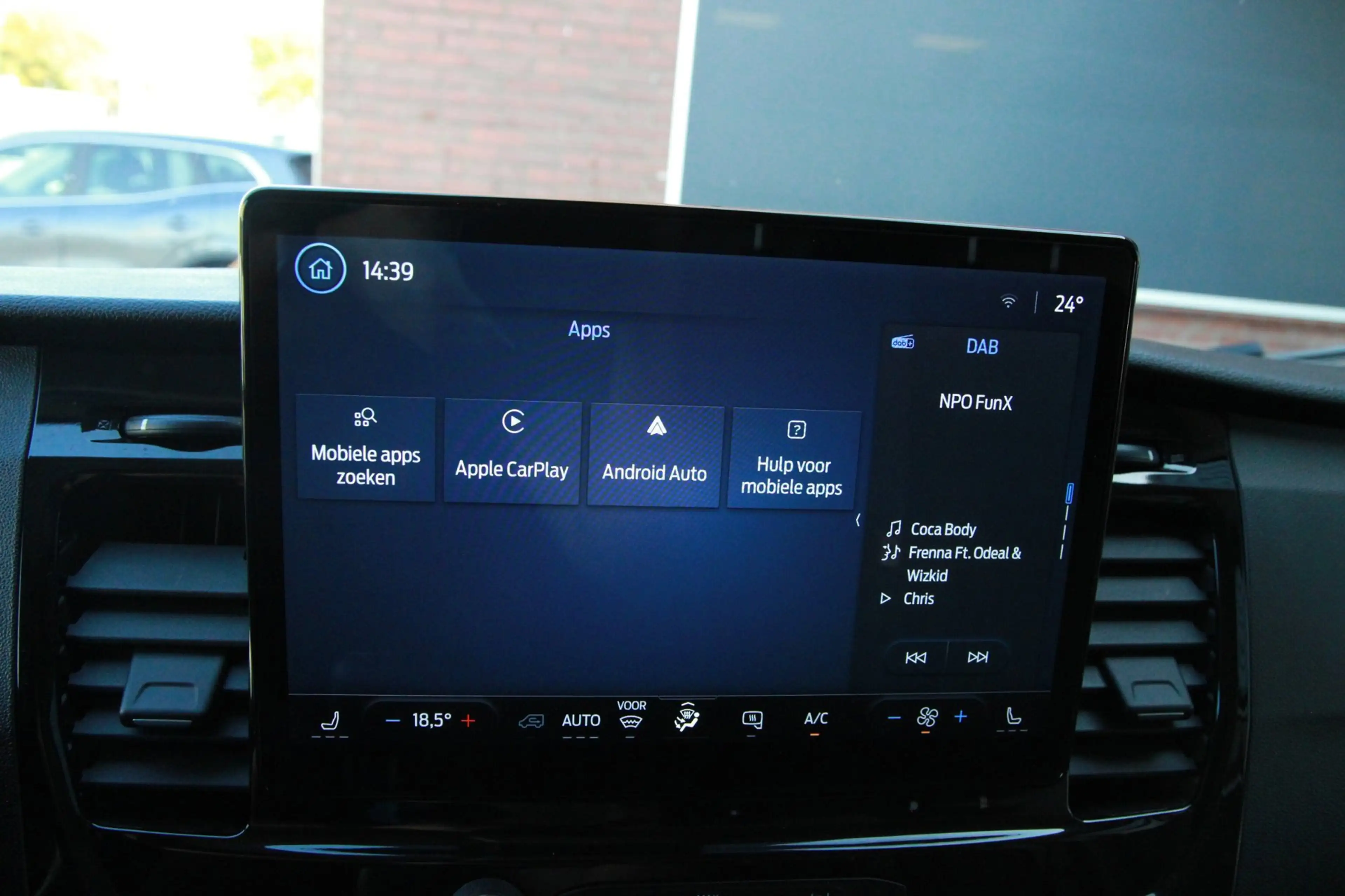 Ford Transit 350 2.0 TDCI 130PK L3H2 Trend / Camera / App conne — photo 16