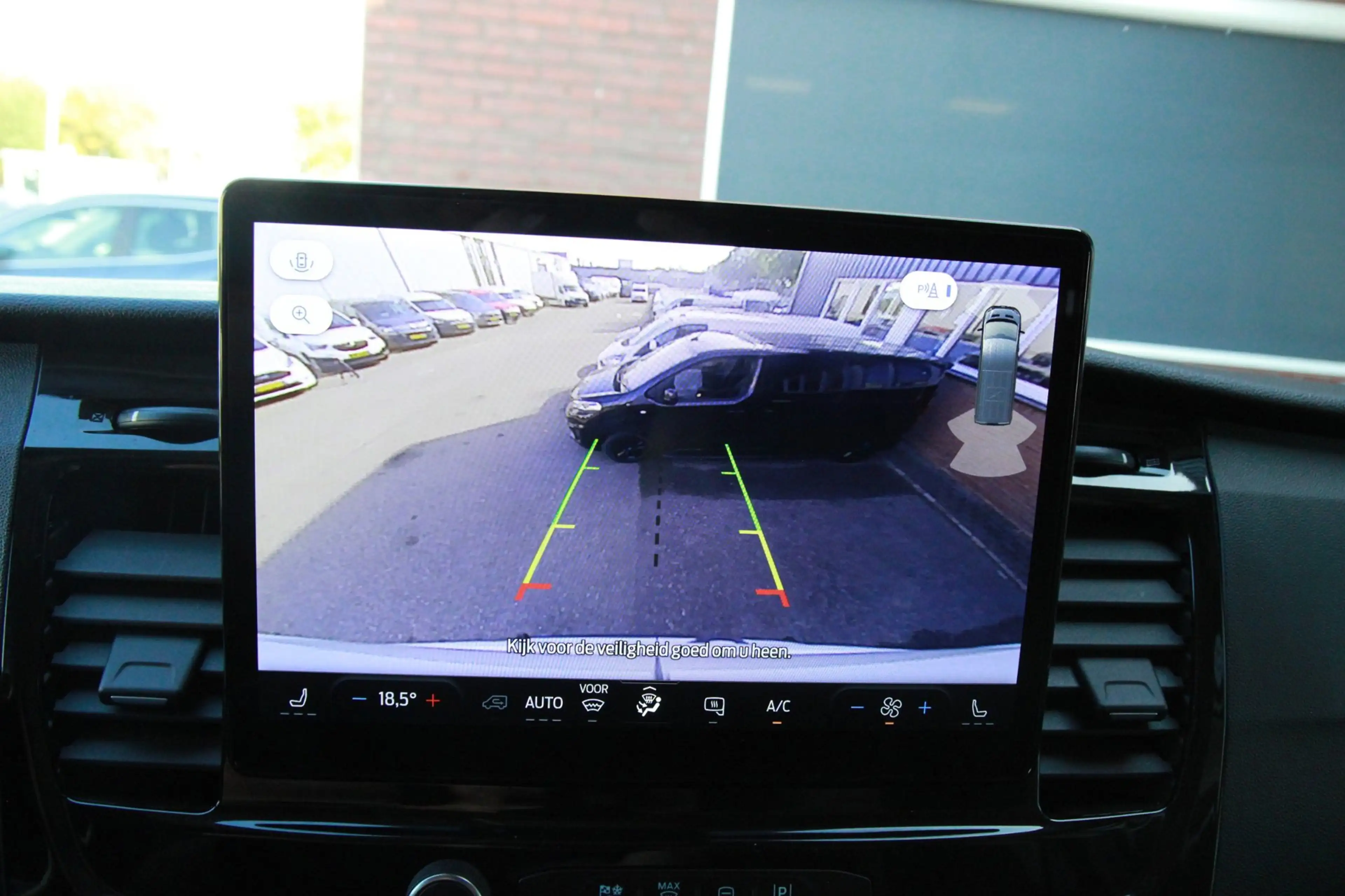 Ford Transit 350 2.0 TDCI 130PK L3H2 Trend / Camera / App conne — photo 13