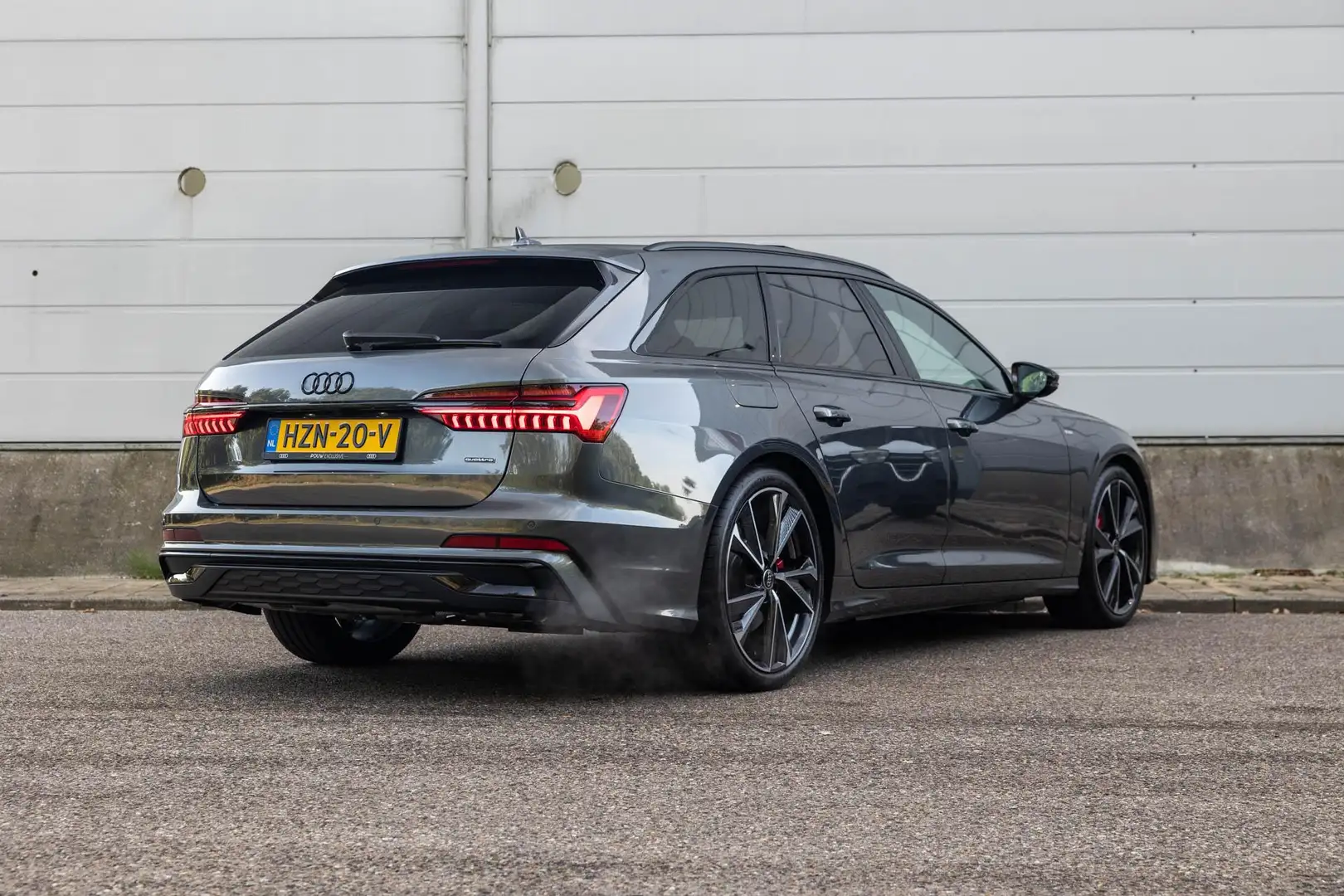 Audi A6 Avant 55 TFSIe 367pk PHEV Quattro Pro Line S Compe Gris - 2