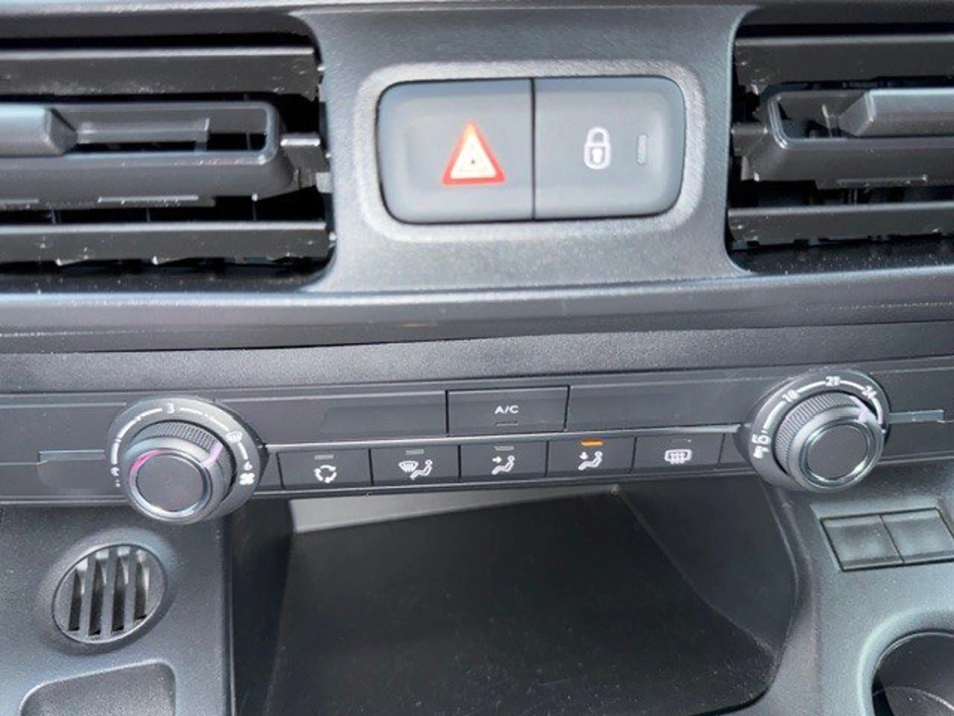Citroen Berlingo *CARPLAY*3PL*AC*VLOER* 1.5 HDI 100 PK — photo 7