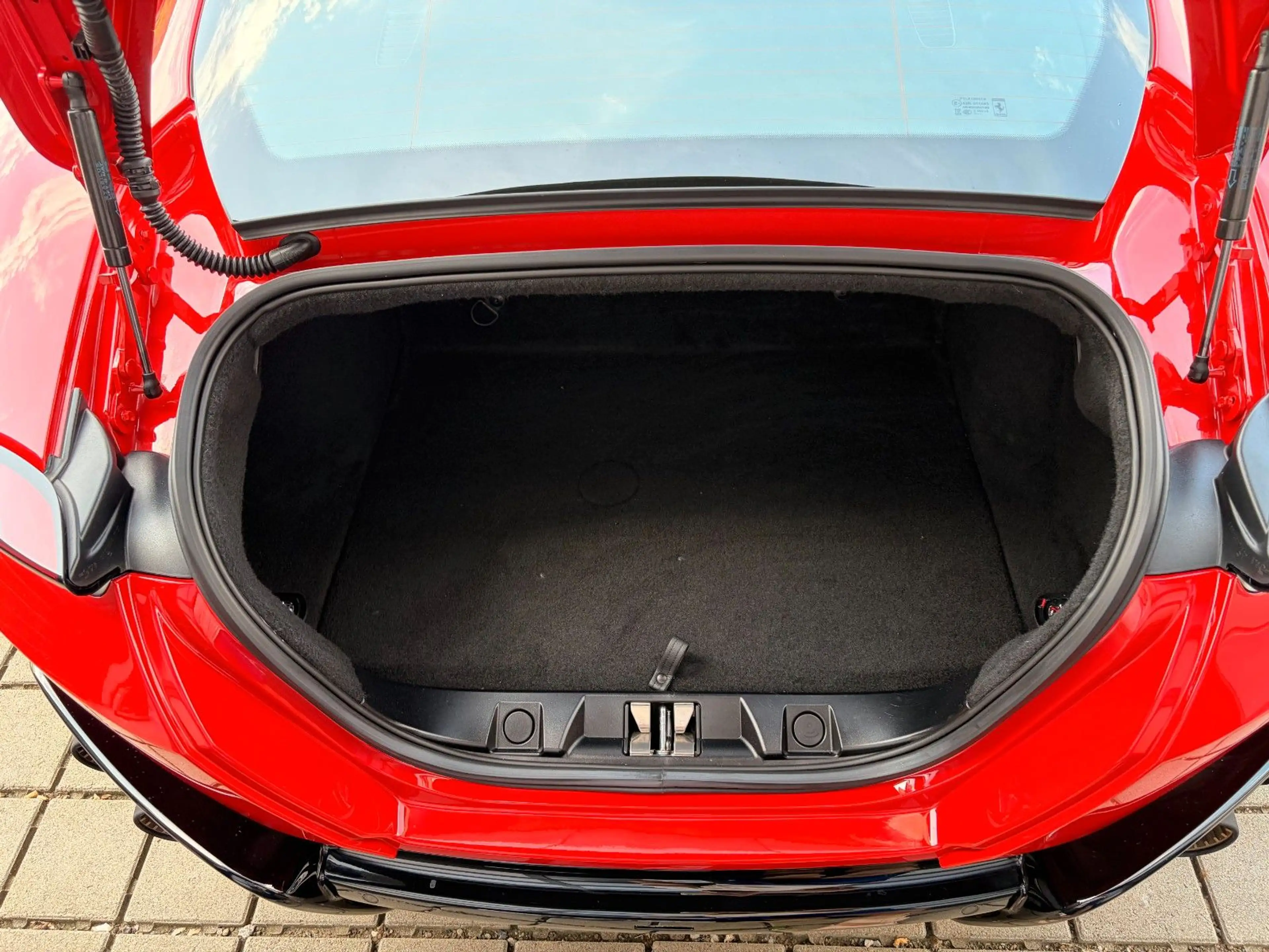 Ferrari Roma SNDB/PDIS/MADM/LEDS/EXAB/DAYT/XLED/SURR — photo 14