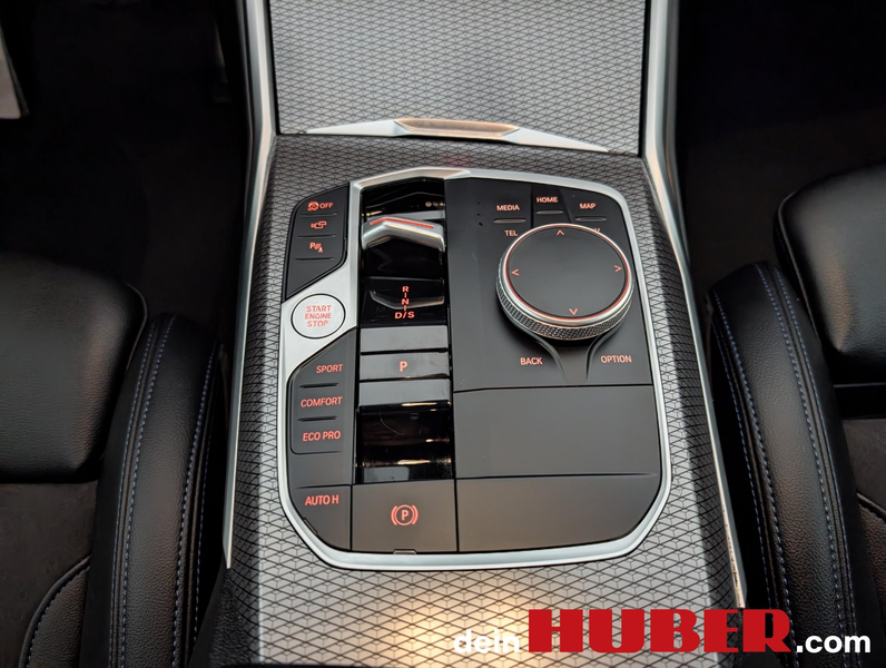 BMW 320 d xDrive — photo 11