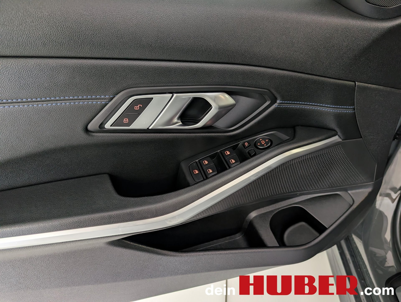 BMW 320 d xDrive — photo 13