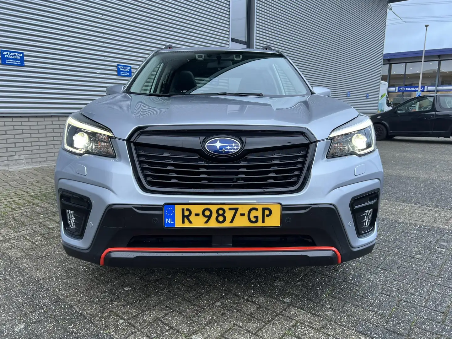 Subaru Forester 2.0i E-BOXER SPORT Automaat Apple Carplay & Androi Сірий - 2