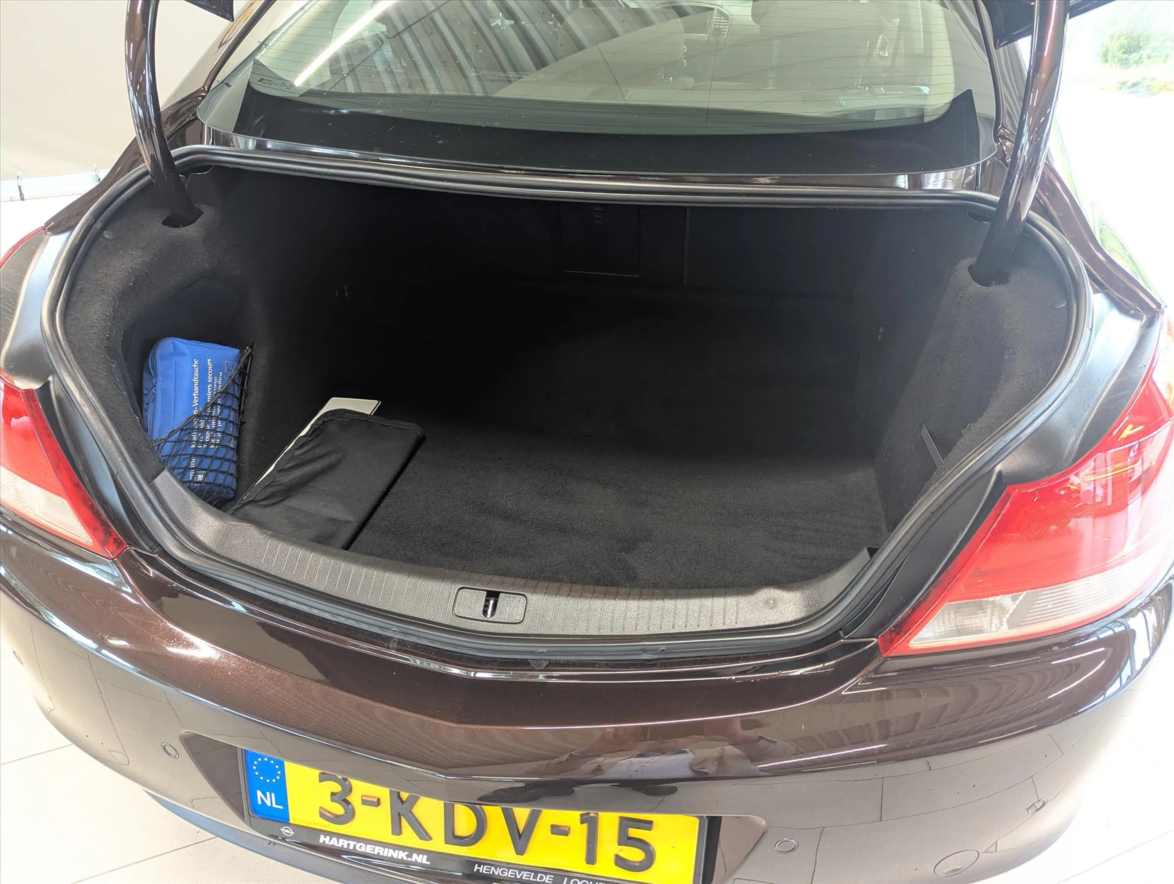 Opel Insignia 4-Drs 1.8i Business Edition *ECC/Navi* — photo 4