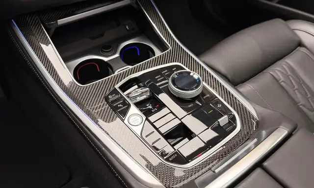 BMW X5 M view 16