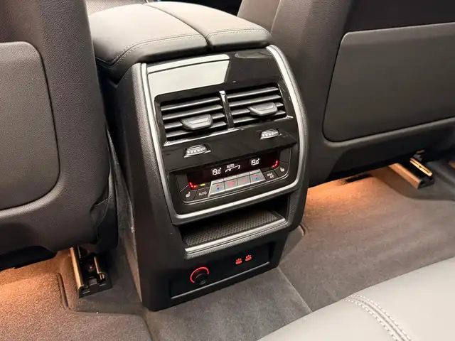 BMW X5 M view 30