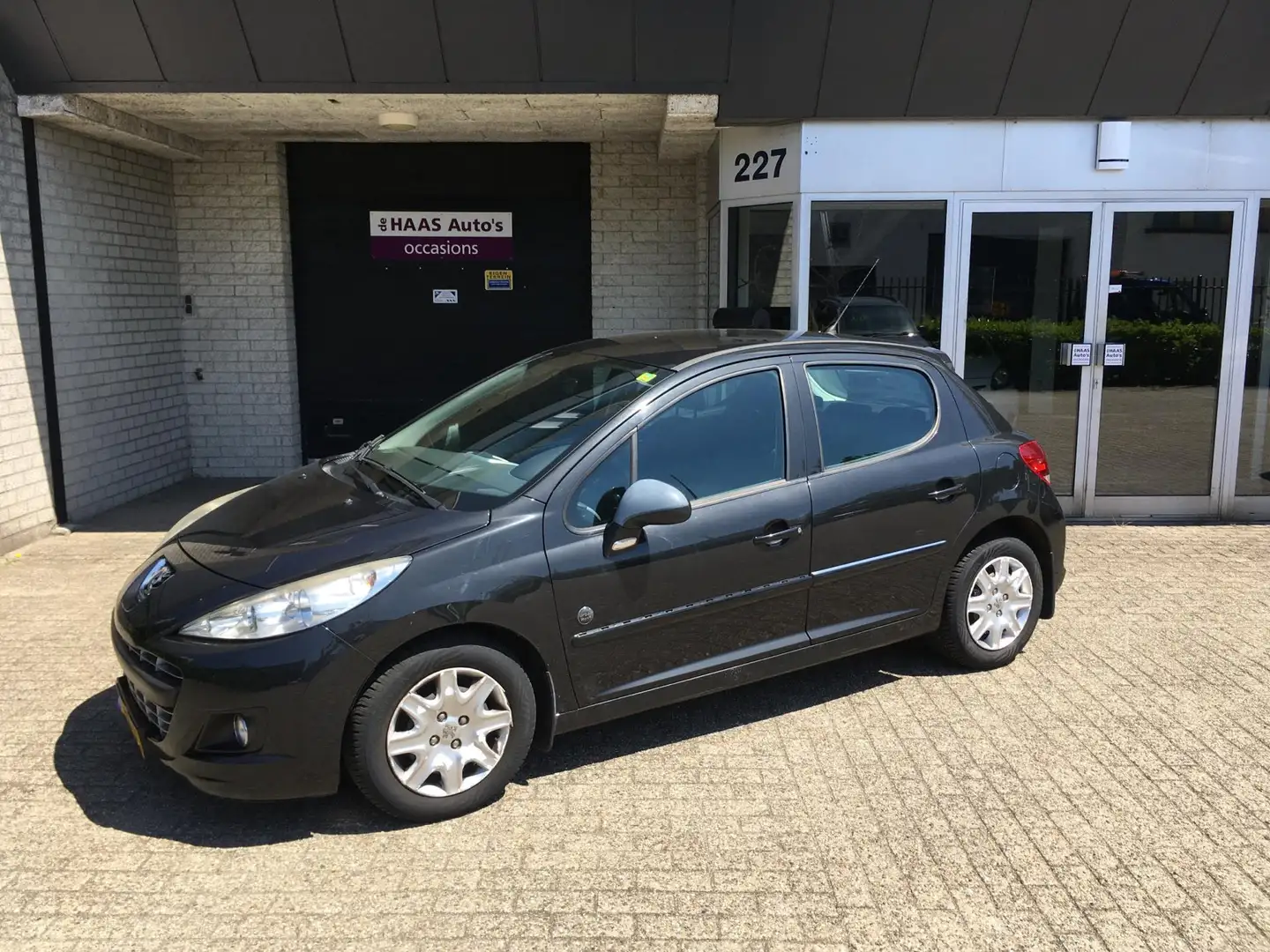 Peugeot 207 1.4 VTi Urban Move / AIRCO / 5 DEUREN / EURO-5 / A Black - 1
