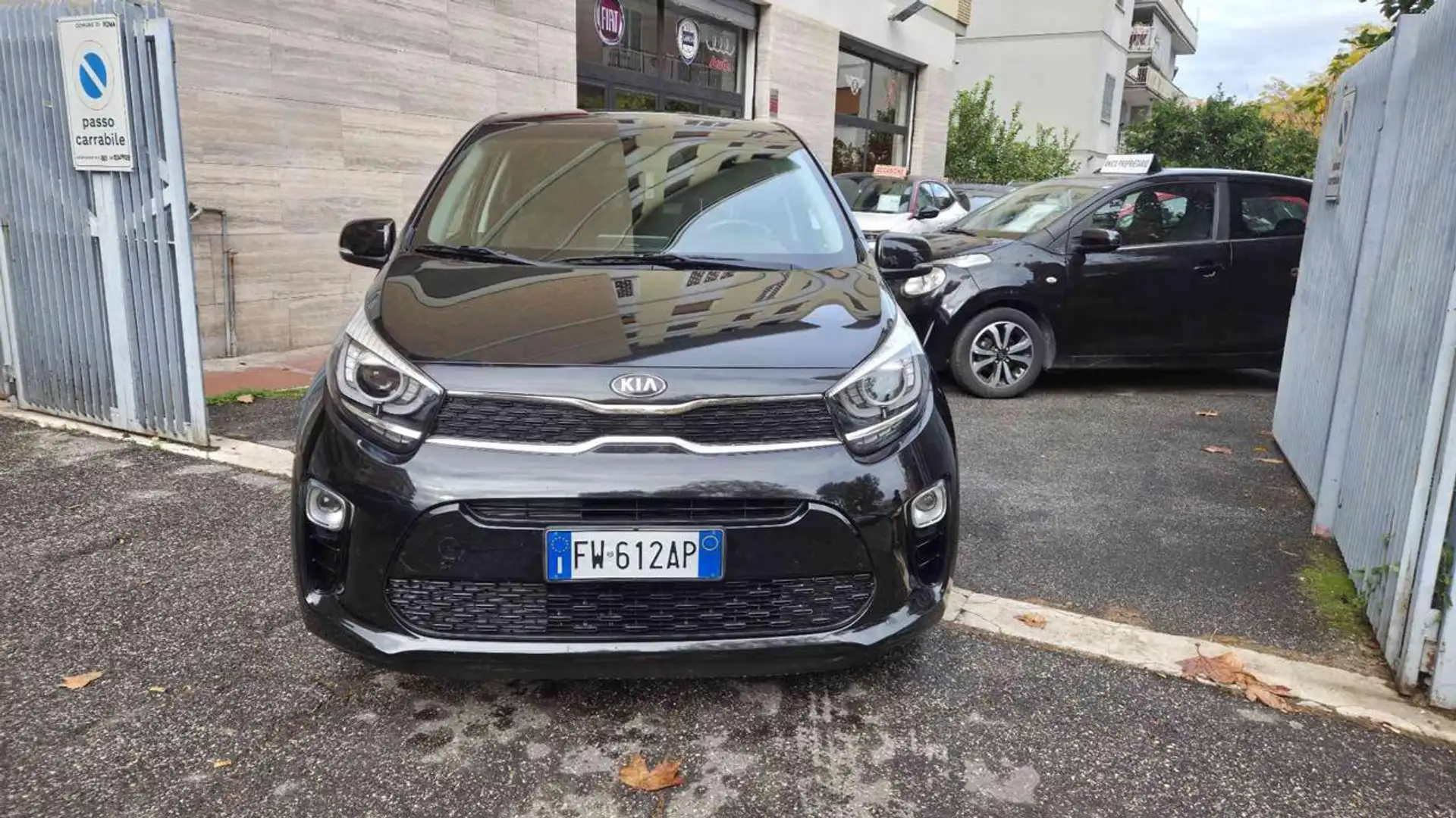 Kia Picanto 1.0 12V EcoGPL 5 porte Cool Nero - 2
