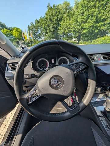 Imagine Skoda Octavia Octavia Combi 1.5 TSI ACT DSG Ambition