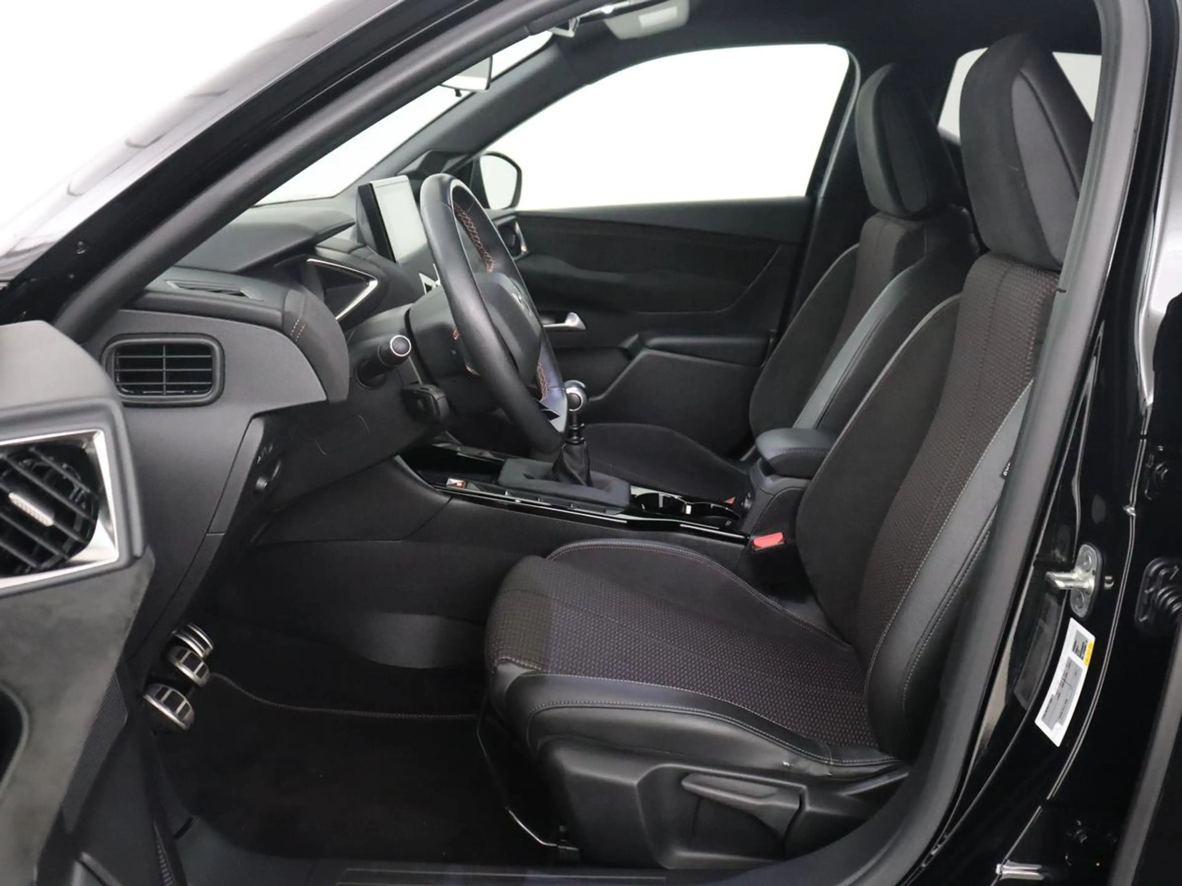 DS Automobiles DS 3 Crossback 1.2 PureTech Performance Line | Cruisecontrol | Ap — photo 4