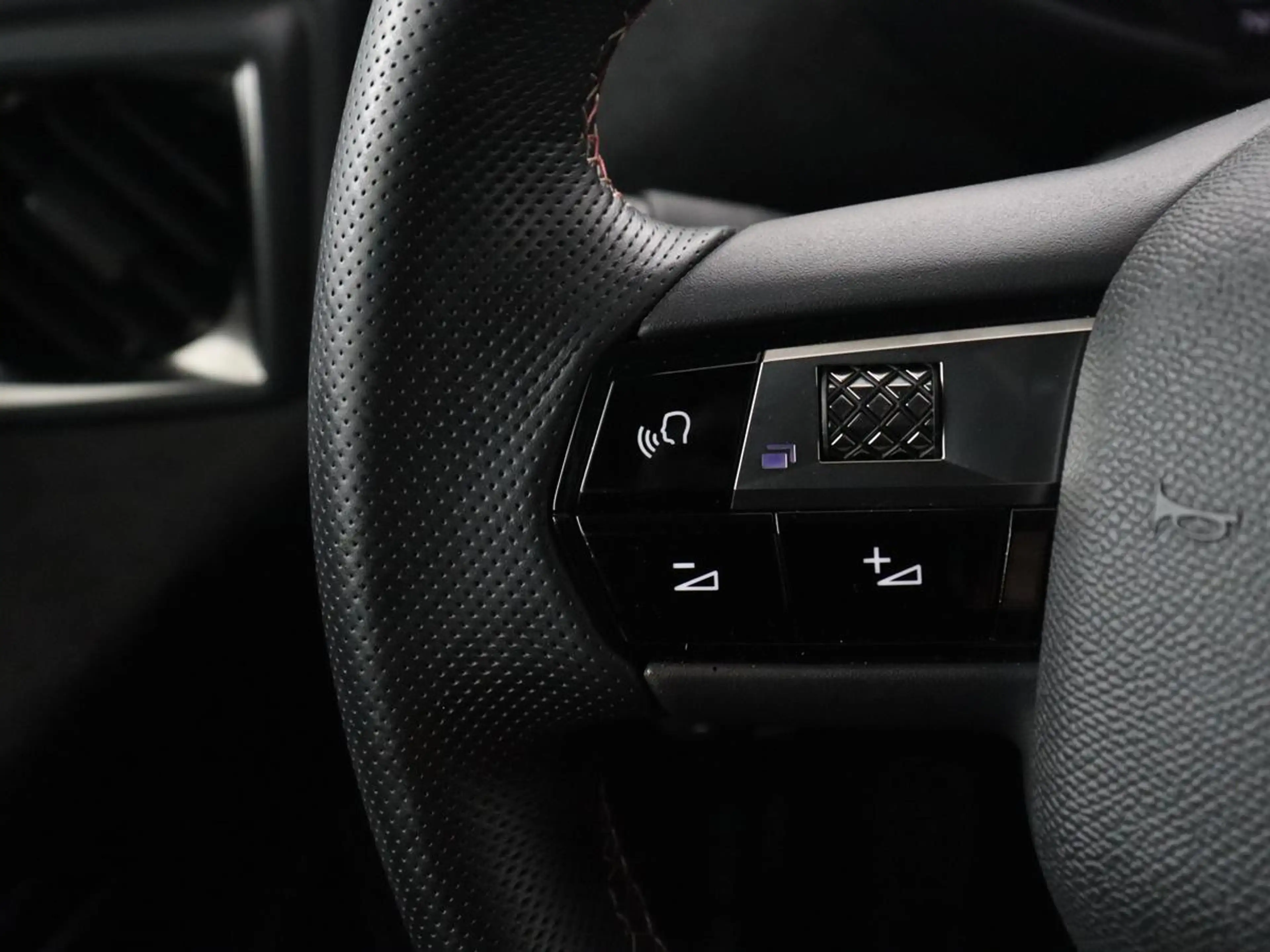 DS Automobiles DS 3 Crossback 1.2 PureTech Performance Line | Cruisecontrol | Ap — photo 12