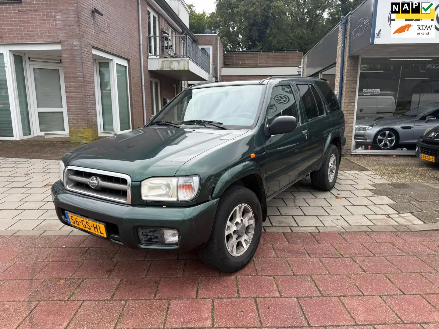 Nissan Pathfinder 3.3 V6 leer automaat airco 4x4 lm velgen Grün - 1