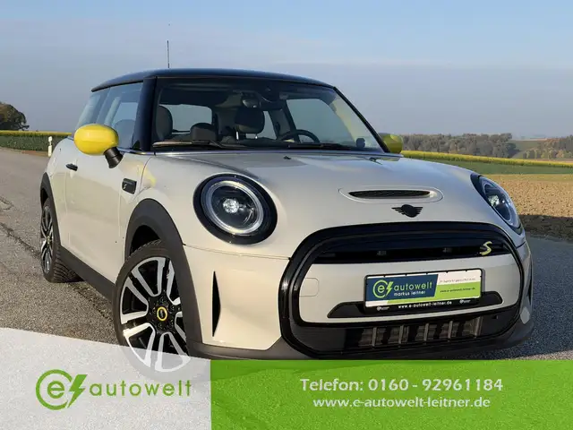 MINI Cooper SE Classic Trim 32,6kWh Komfortp. Plus Pano h/k