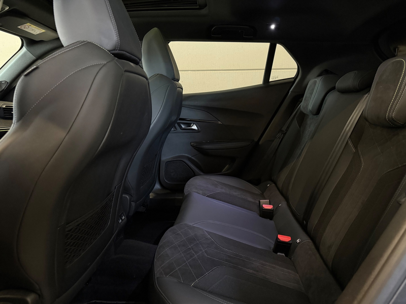 Peugeot 2008 1.2 PureTech GT-Line NWE D-Riem, Pano, ACC, Apple — photo 13
