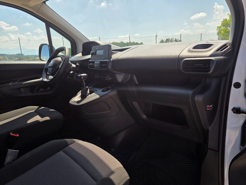 Peugeot Partner Premium L1 — photo 15