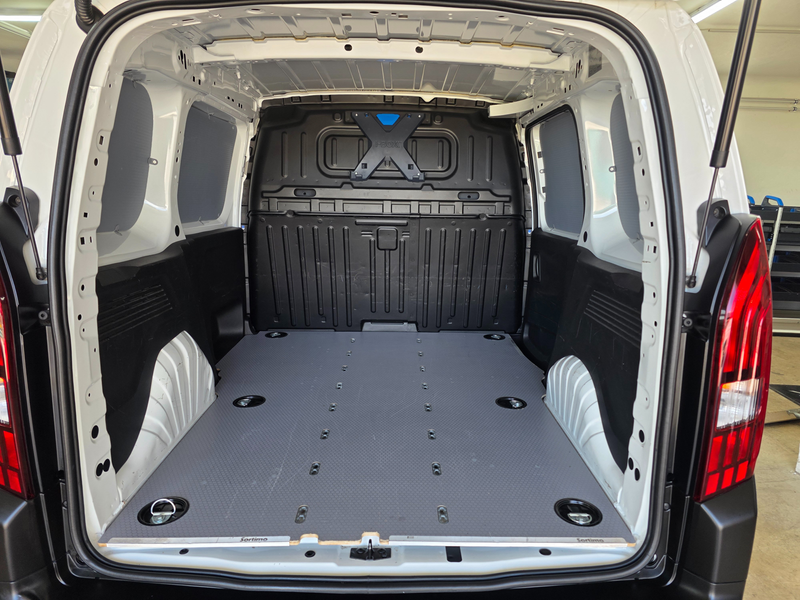 Peugeot Partner Premium L1 — photo 9