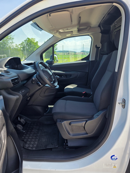 Peugeot Partner Premium L1 — photo 13