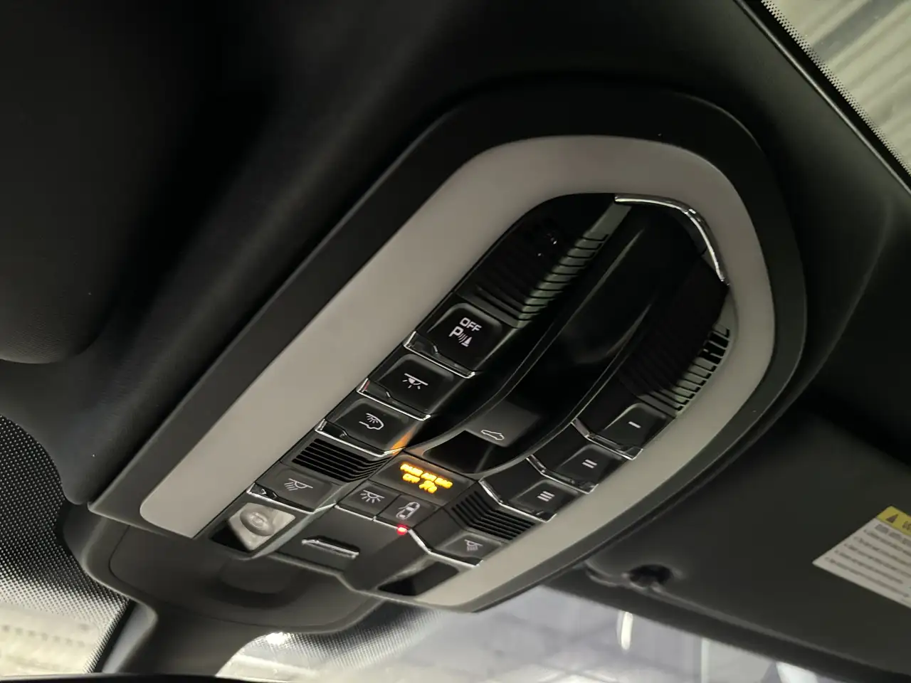 Porsche Cayenne снимка Porsche Cayenne