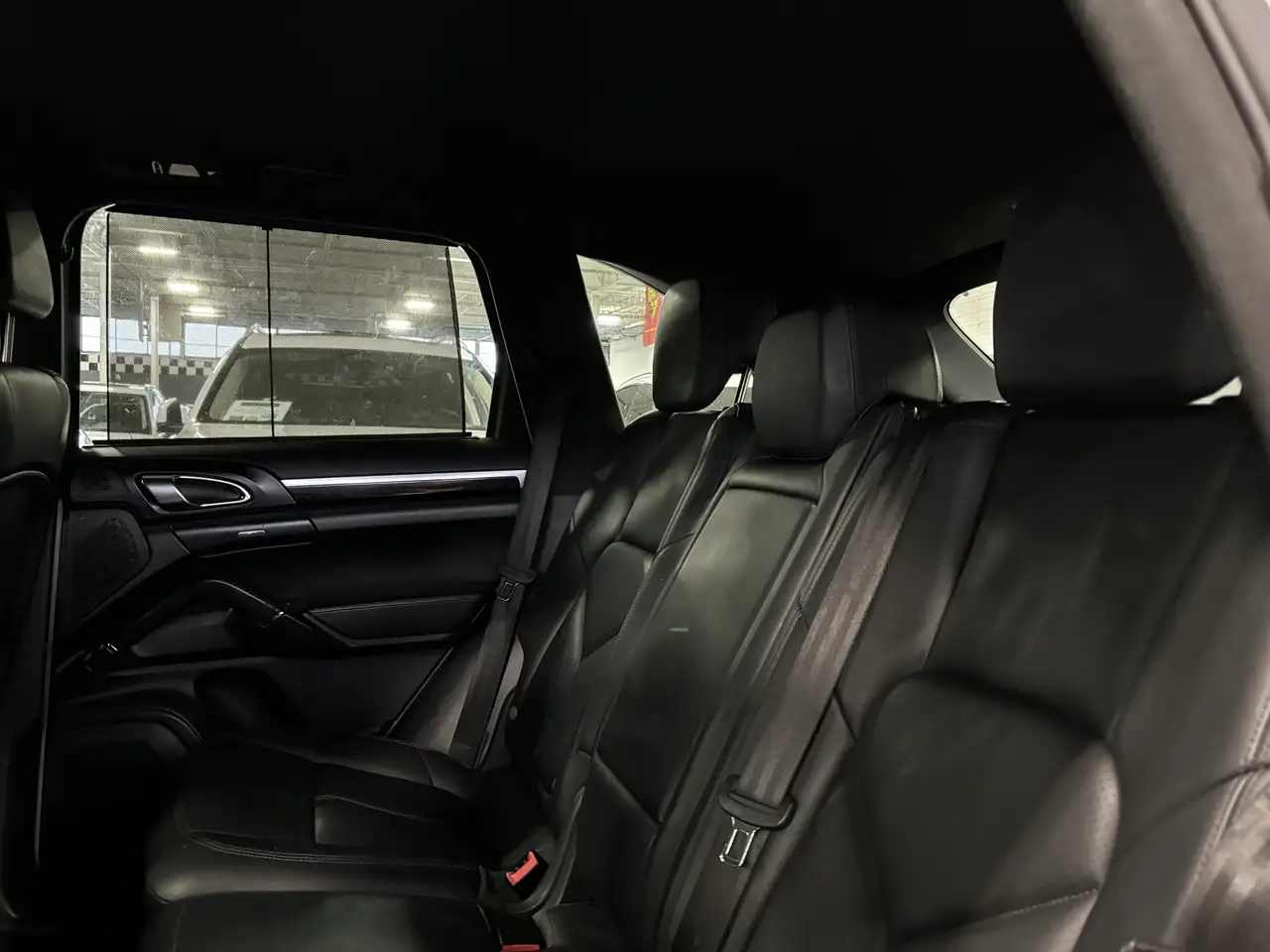Porsche Cayenne снимка Porsche Cayenne