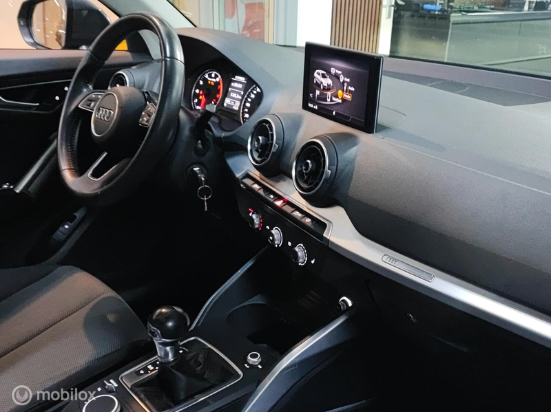 Audi Q2 35 TFSI S-TRONIC GREY PANORAMA LED NAVI XENON PDC — photo 18