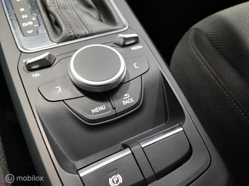 Audi Q2 35 TFSI S-TRONIC GREY PANORAMA LED NAVI XENON PDC — photo 35