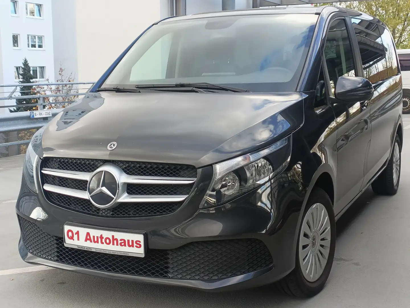 Mercedes-Benz V 220 d 9G MBUX+CARPLAY+DAB/RFK/REELING/TEMP/AHK/5SITZE Grau - 1