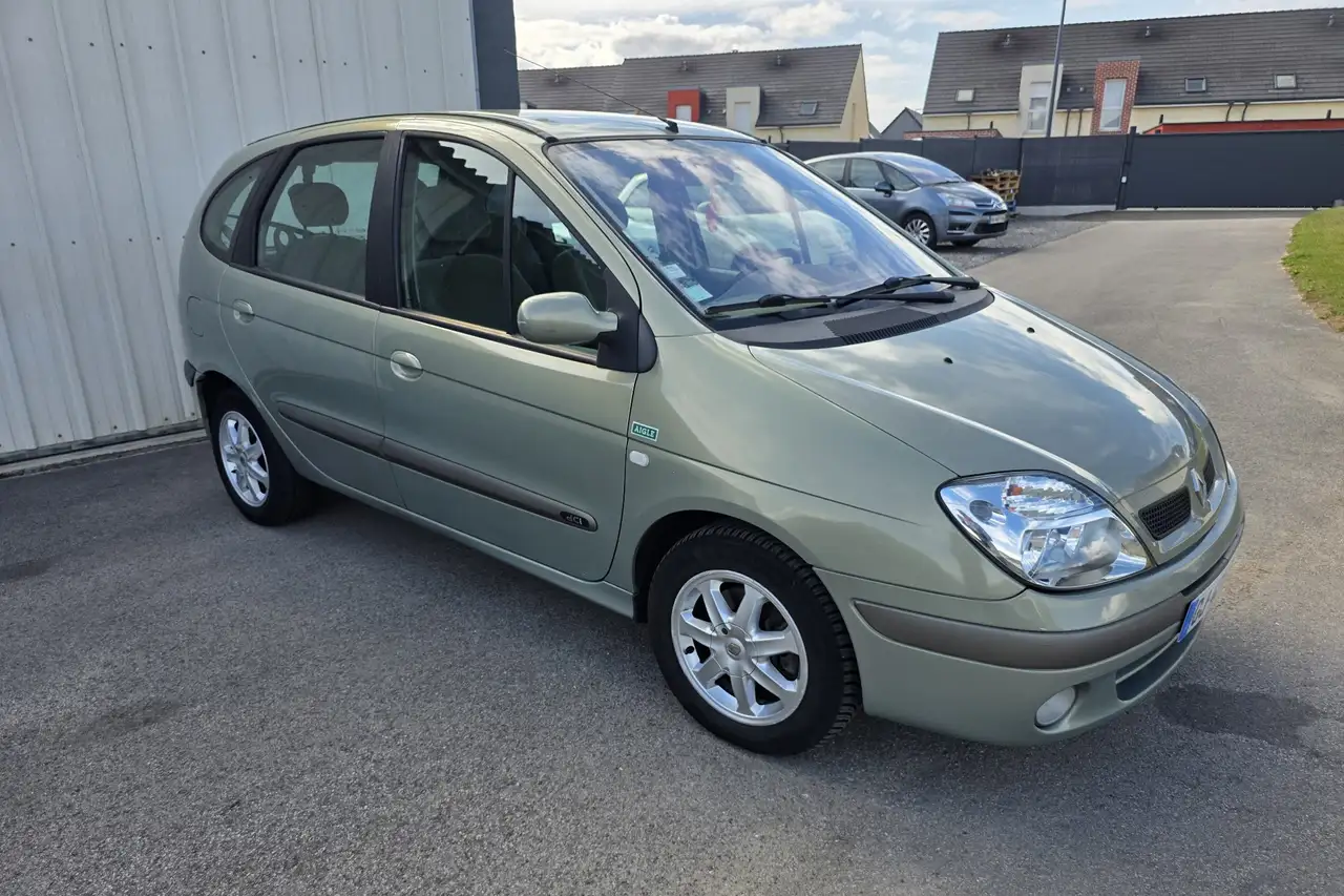 Renault Scenic ScÃ©nic 1.9 DCI - 105 Aigle